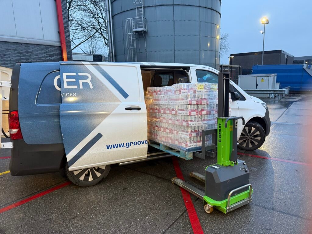 Sneltransport zonder tussenstops rechtstreeks van A naar B met de zelf laden- en lossen service.